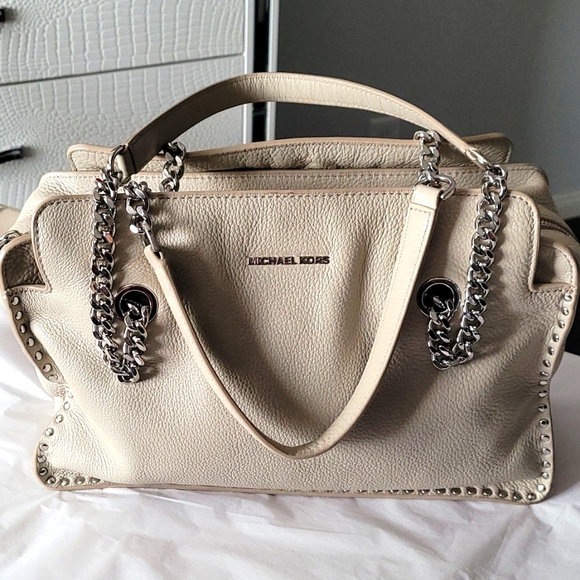 Michael Kors Handbags - GORGEOUS Michael Kors shoulder bag, taupe color